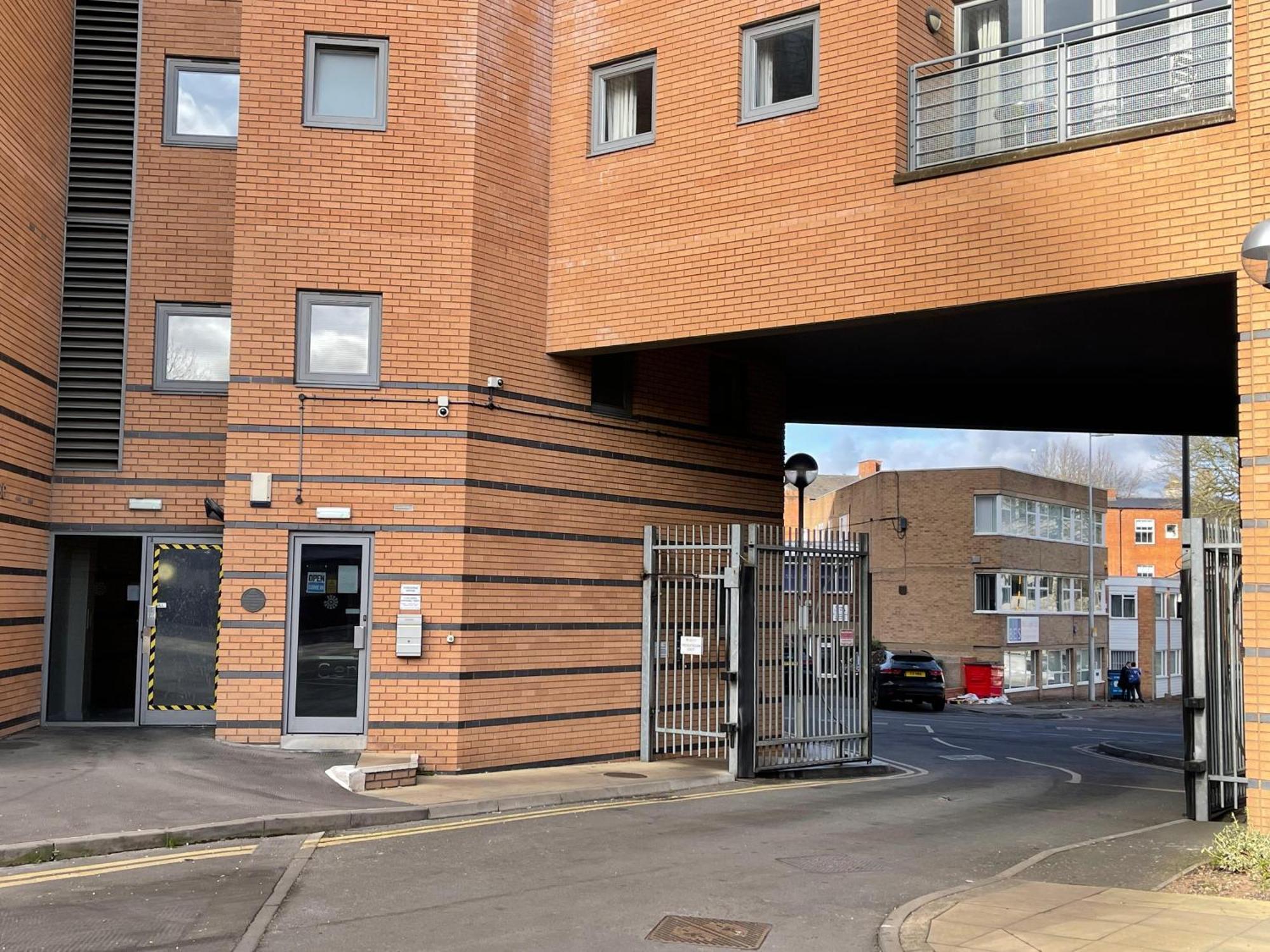 Triumph House - 3-Bed 2-Bath Apartment In Coventry City Centre By Covstays ภายนอก รูปภาพ