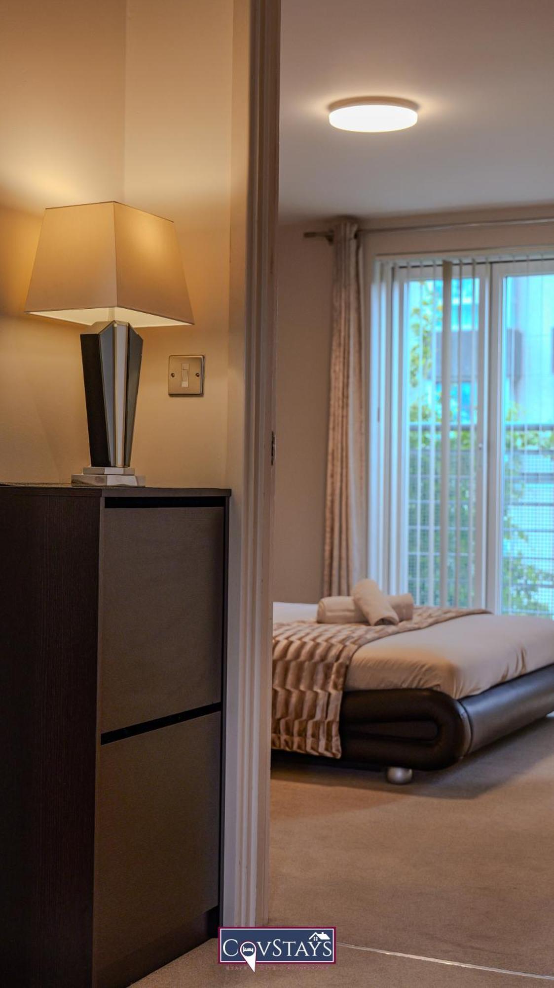 Triumph House - 3-Bed 2-Bath Apartment In Coventry City Centre By Covstays ภายนอก รูปภาพ